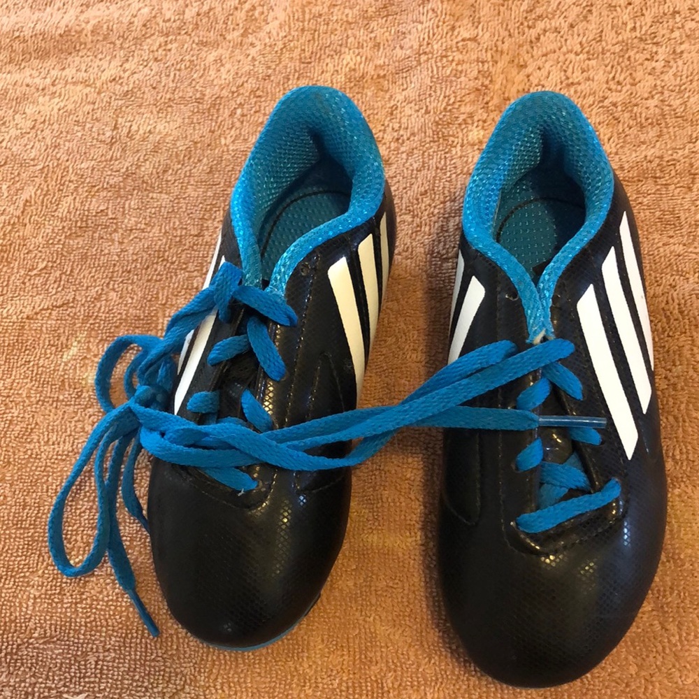 Adidas cleets shoes p1748
